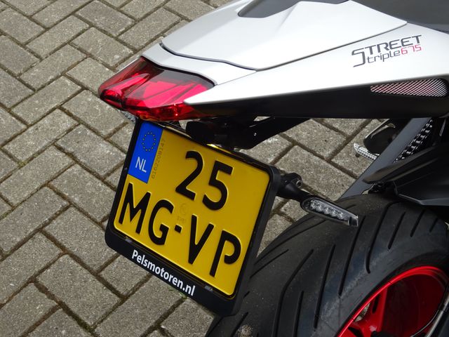 triumph - street-triple-r