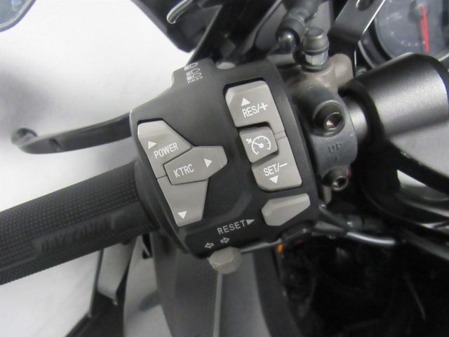 kawasaki - ninja-h2-sx