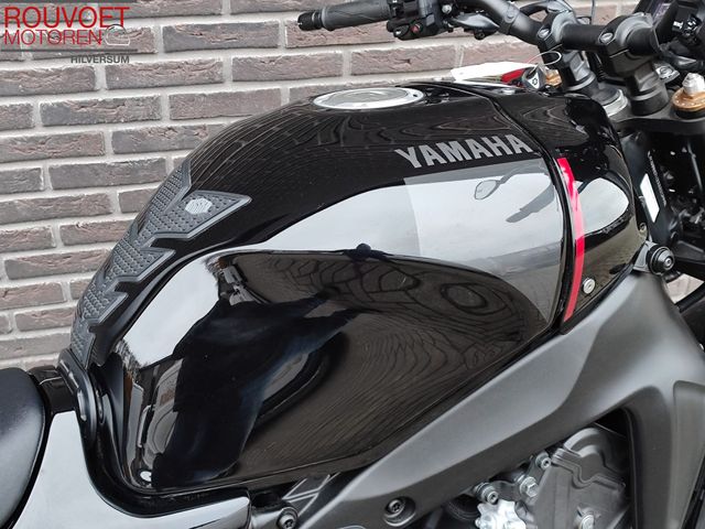 yamaha - xsr-900-abs