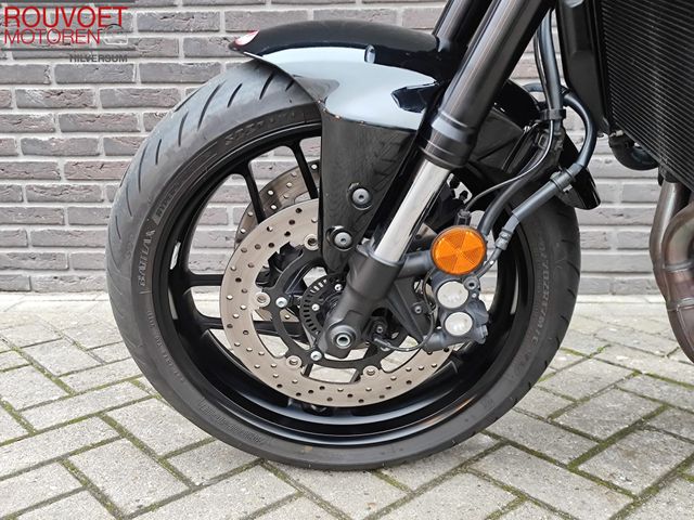 yamaha - xsr-900-abs