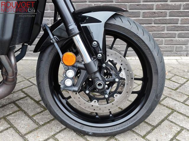 yamaha - xsr-900-abs