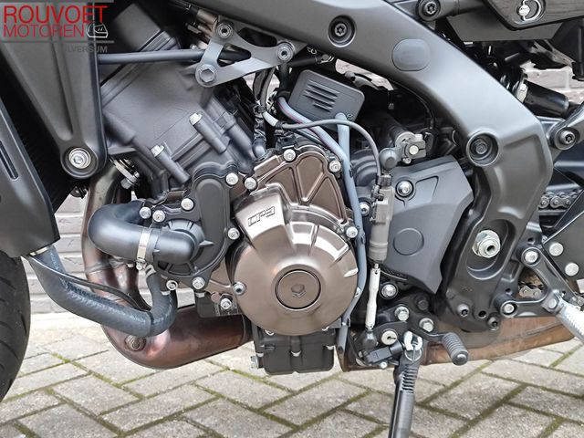 yamaha - xsr-900-abs