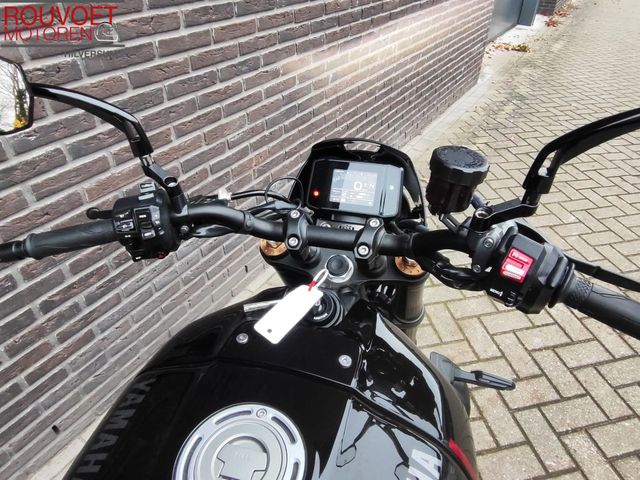 yamaha - xsr-900-abs