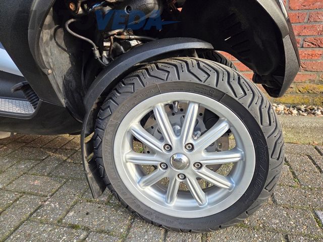 piaggio - mp3-400-lt