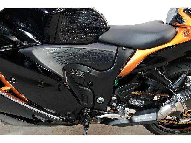 suzuki - gsx-r-1300-hayabusa