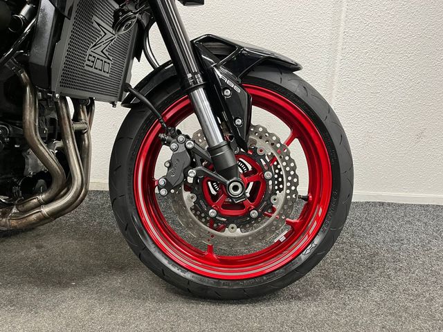kawasaki - z900
