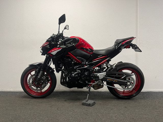 kawasaki - z900