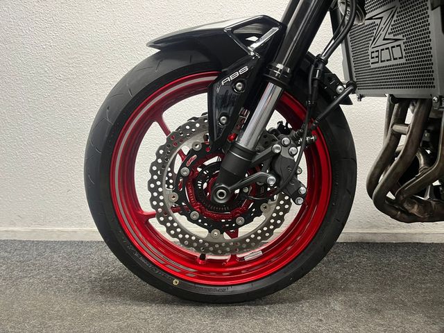 kawasaki - z900