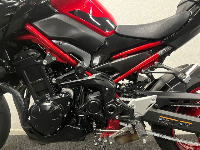 kawasaki - z900