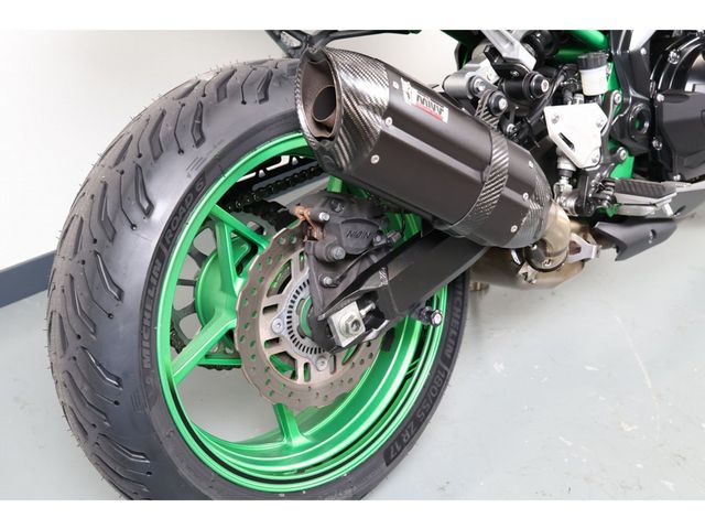 kawasaki - z900