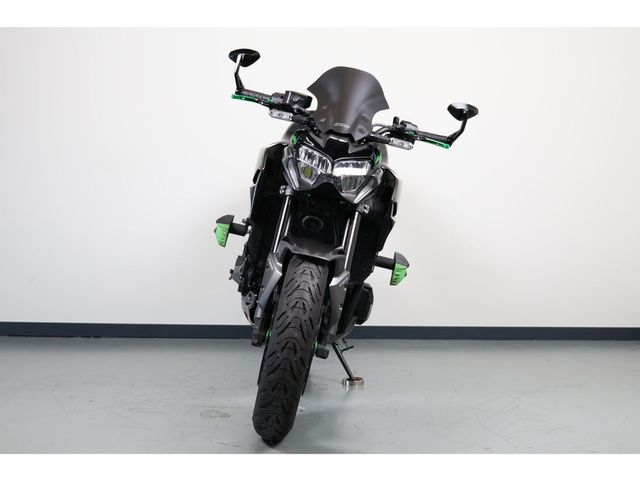 kawasaki - z900