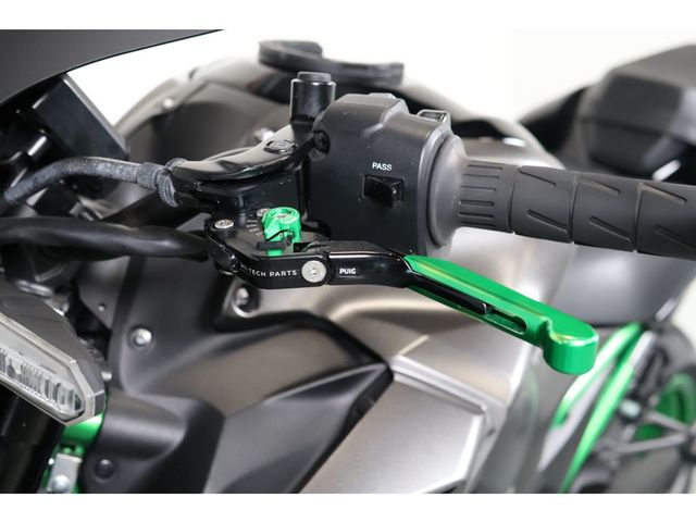 kawasaki - z900