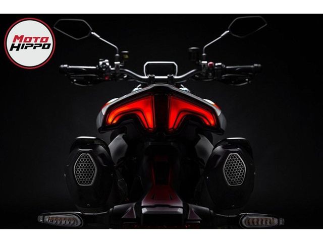 ducati - hypermotard-v2