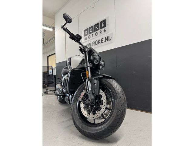 triumph - rocket-3-r-evel-knievel-limited-edition