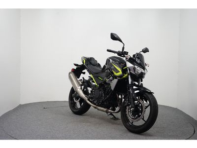 KAWASAKI Z 400 – foto 2