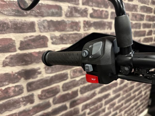 triumph - scrambler-400-xc