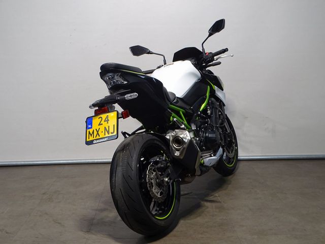 kawasaki - z900