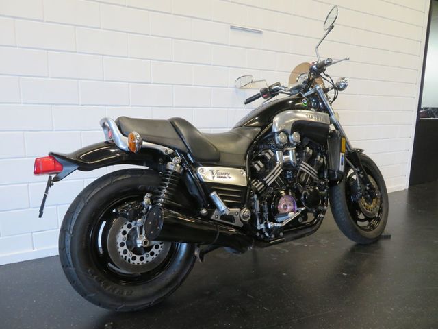 yamaha - vmx-1200-black-max