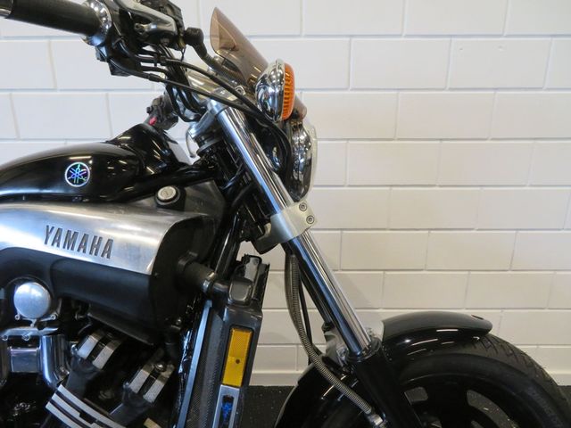 yamaha - vmx-1200-black-max