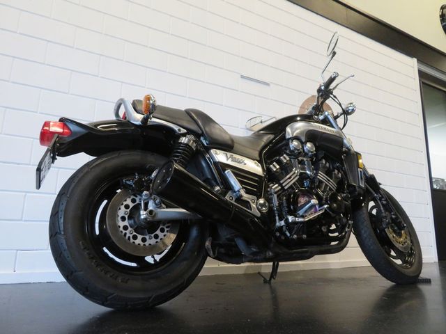 yamaha - vmx-1200-black-max