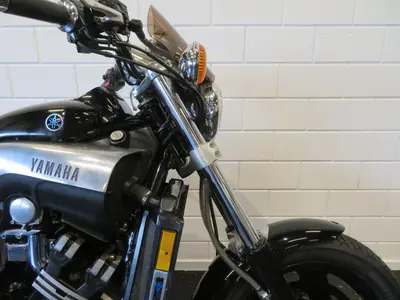 YAMAHA VMX 1200 BLACK MAX – foto 4