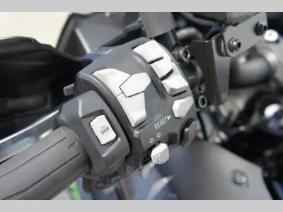 KAWASAKI VERSYS 1100 – foto 3