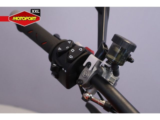 ducati - streetfighter-v4s