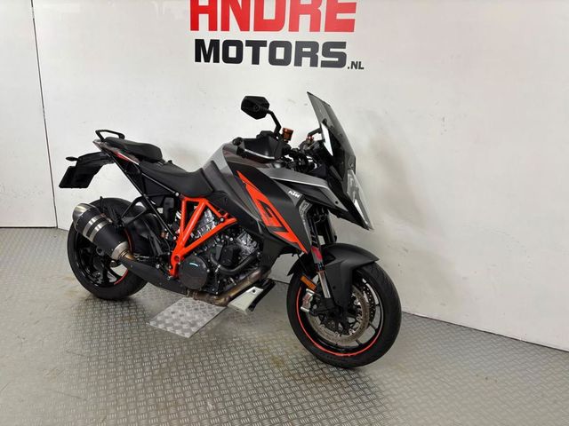 ktm - 1290-super-duke-gt