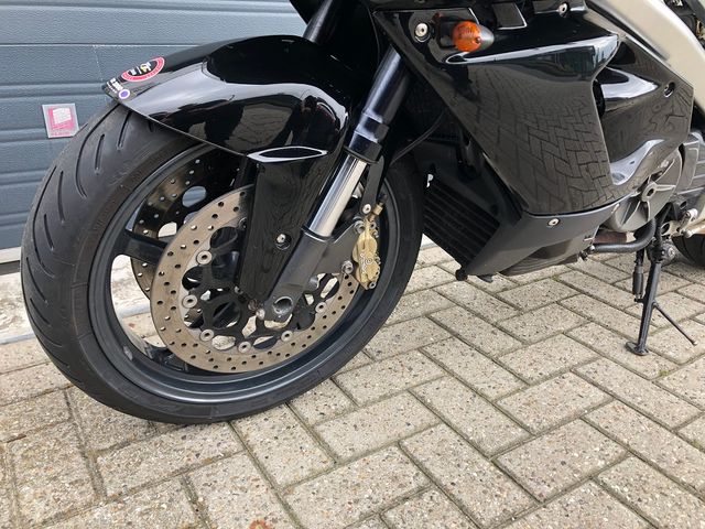 aprilia - sl-1000-falco