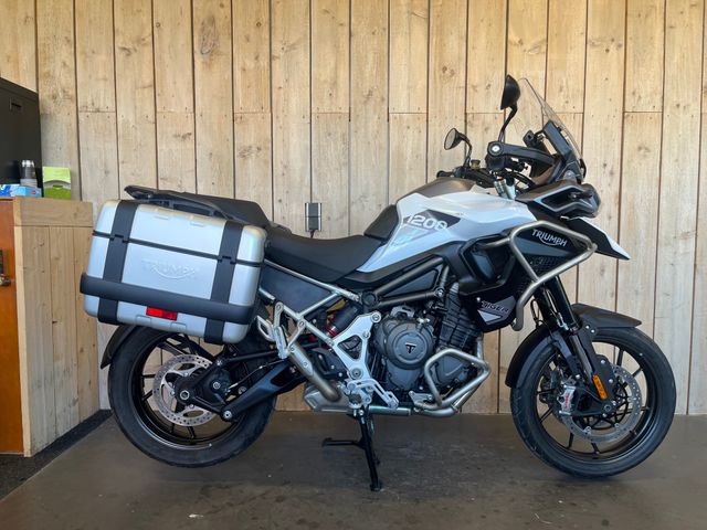 triumph - tiger-1200-gt