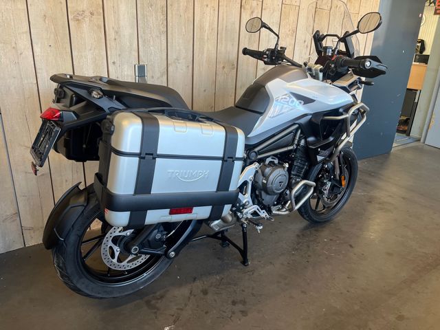 triumph - tiger-1200-gt