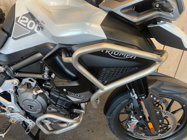 triumph - tiger-1200-gt