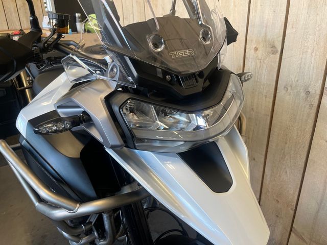 triumph - tiger-1200-gt
