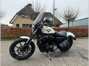 Harley-Davidson Sportster Iron XL 883 N 2018 occasion