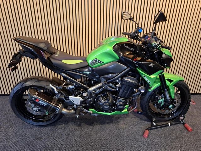 kawasaki - z900