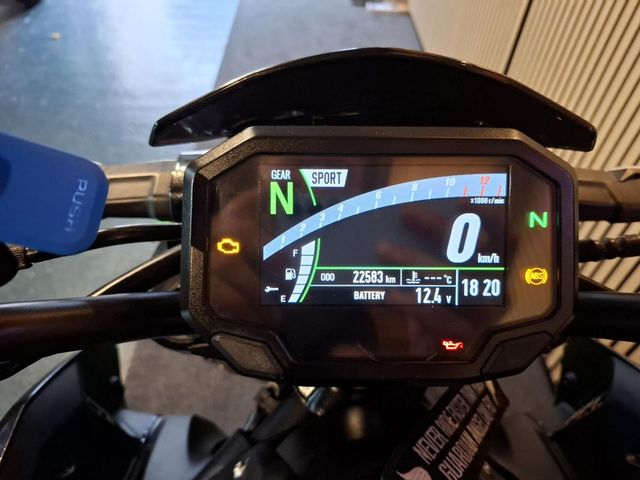 kawasaki - z900