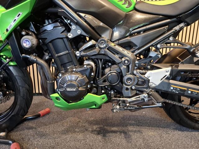 kawasaki - z900