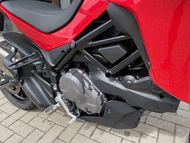 ducati - multistrada-v2-s