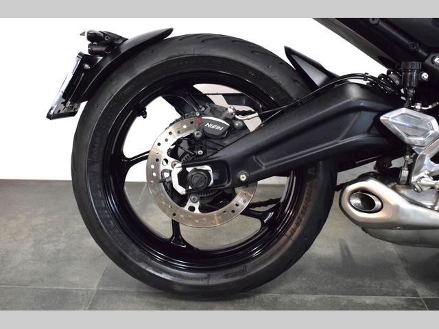 triumph - trident-660
