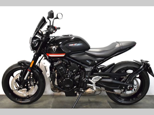 triumph - trident-660