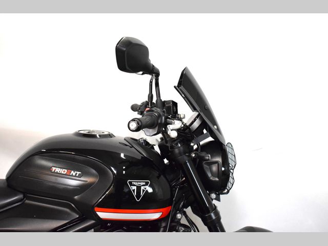 triumph - trident-660