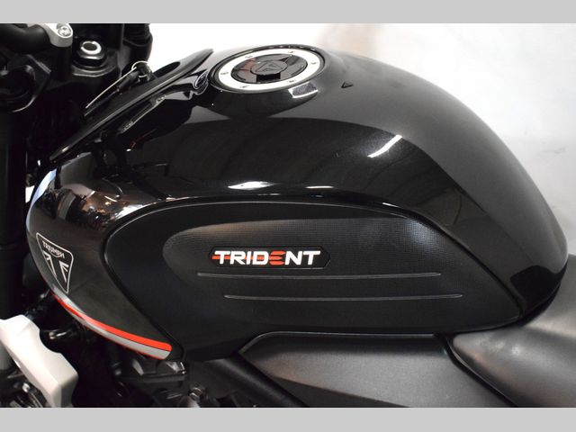 triumph - trident-660