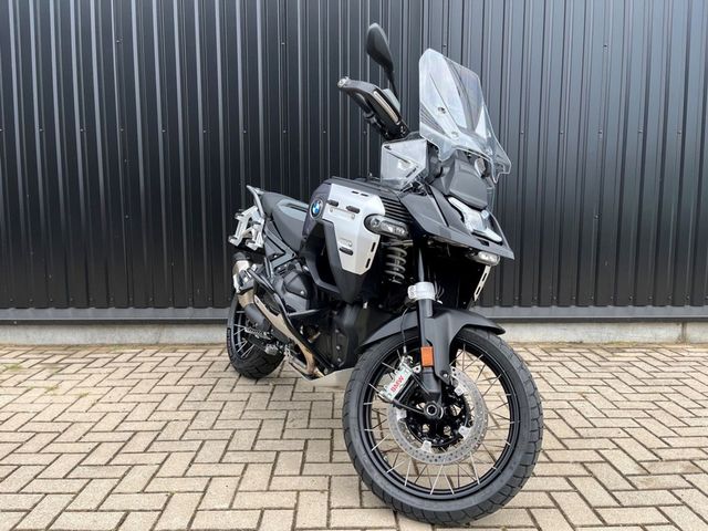 bmw - r-1300-gs-adventure-triple-black