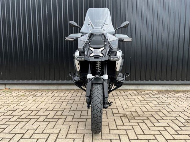 bmw - r-1300-gs-adventure-triple-black