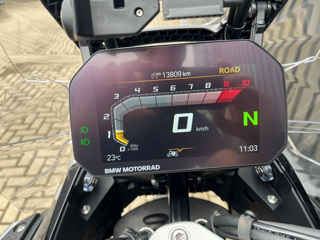 bmw - r-1300-gs-adventure-triple-black