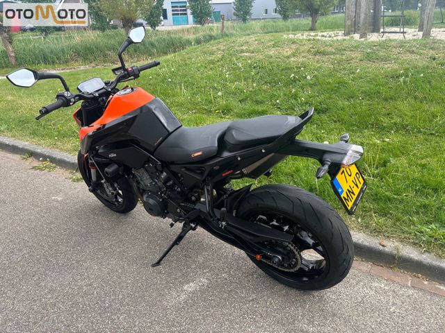 ktm - 890-duke