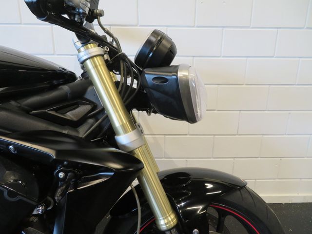 triumph - street-triple-675