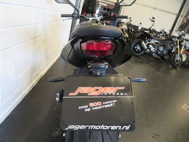 triumph - street-triple-675