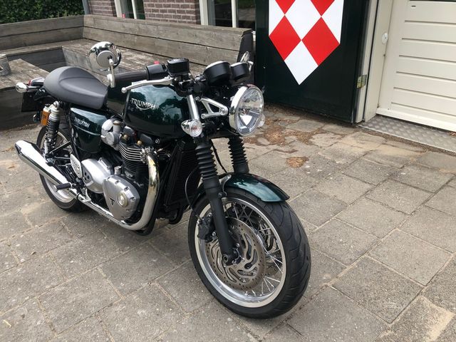 triumph - thruxton-1200
