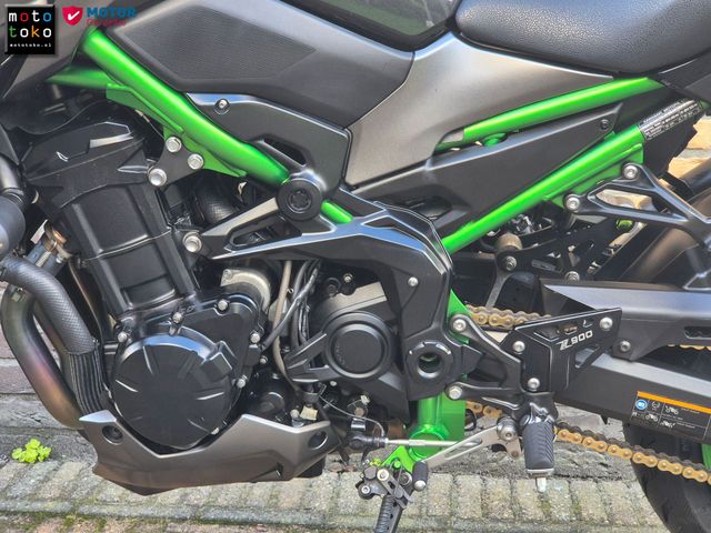 kawasaki - z900